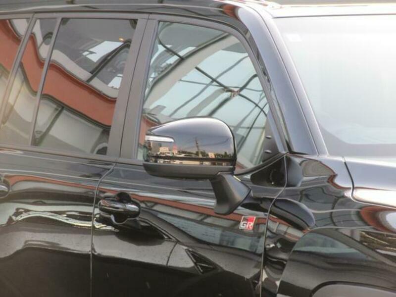 LAND CRUISER
