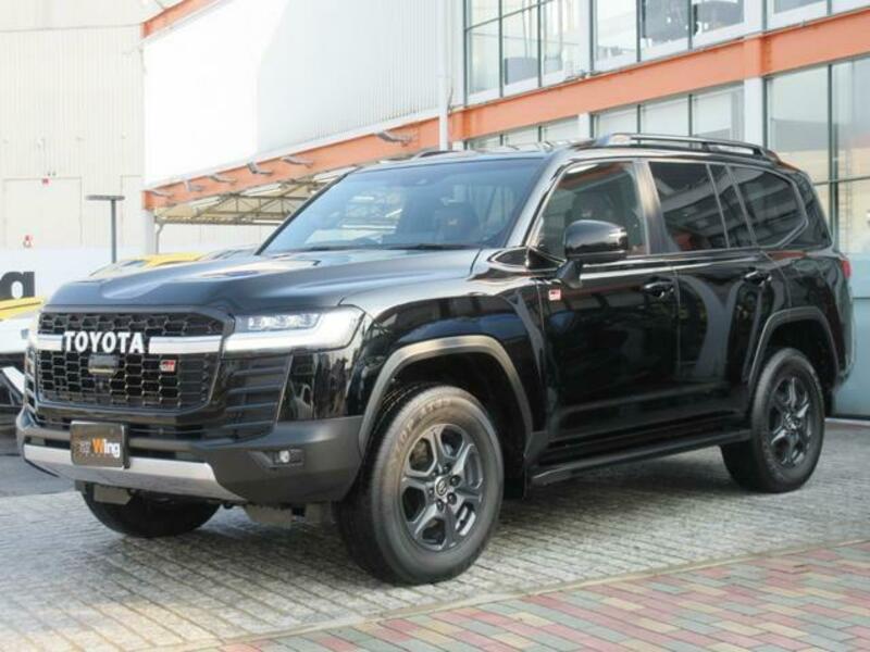 LAND CRUISER
