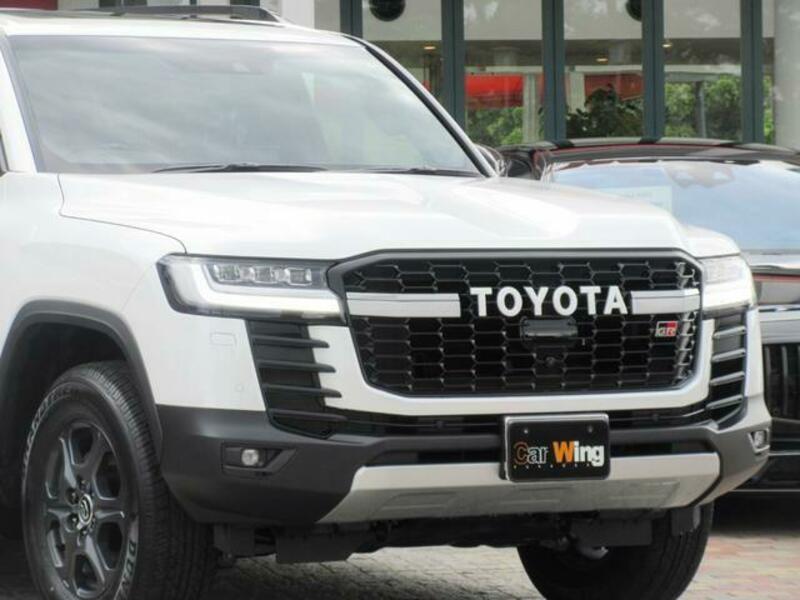 LAND CRUISER