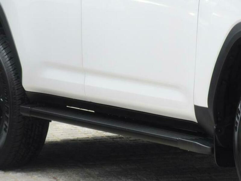 LAND CRUISER