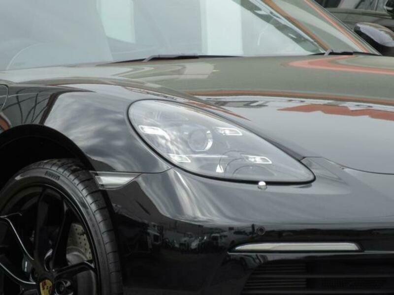 718 CAYMAN