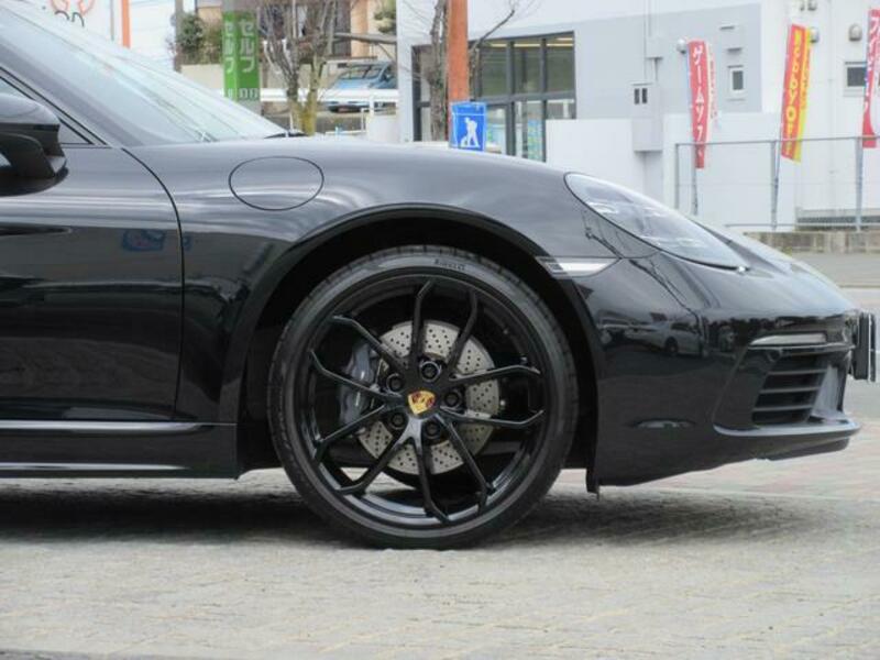 718 CAYMAN