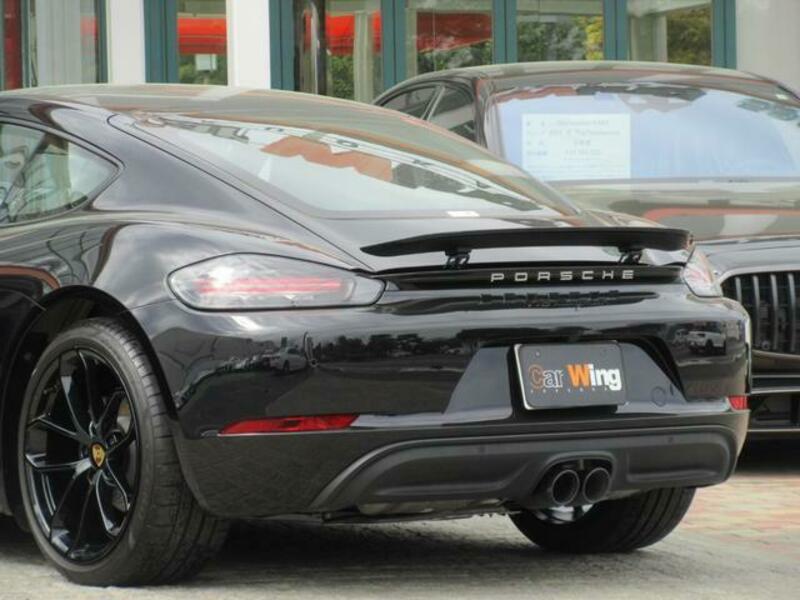 718 CAYMAN