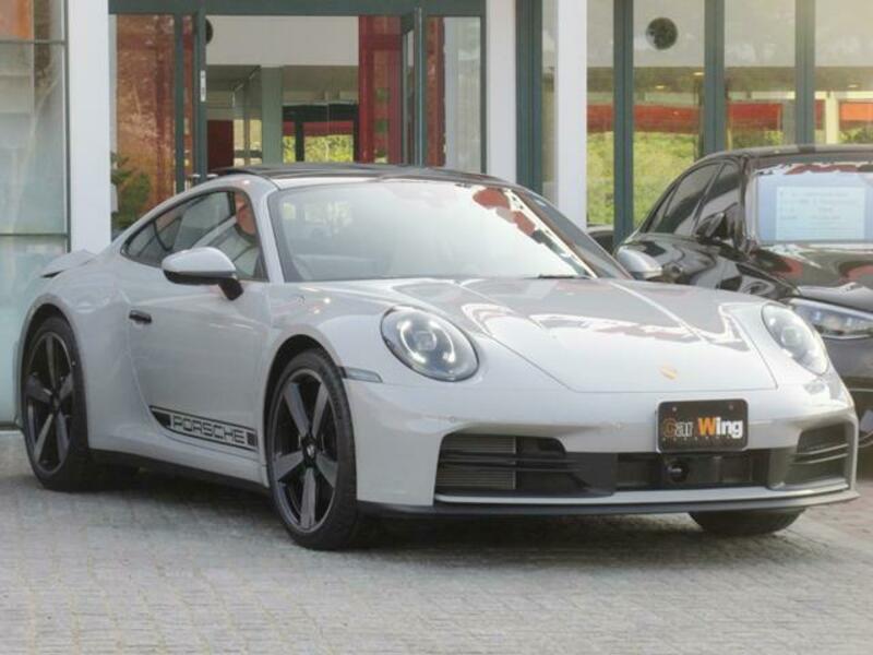 911