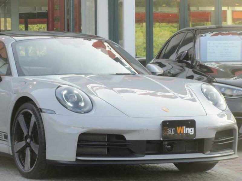 911