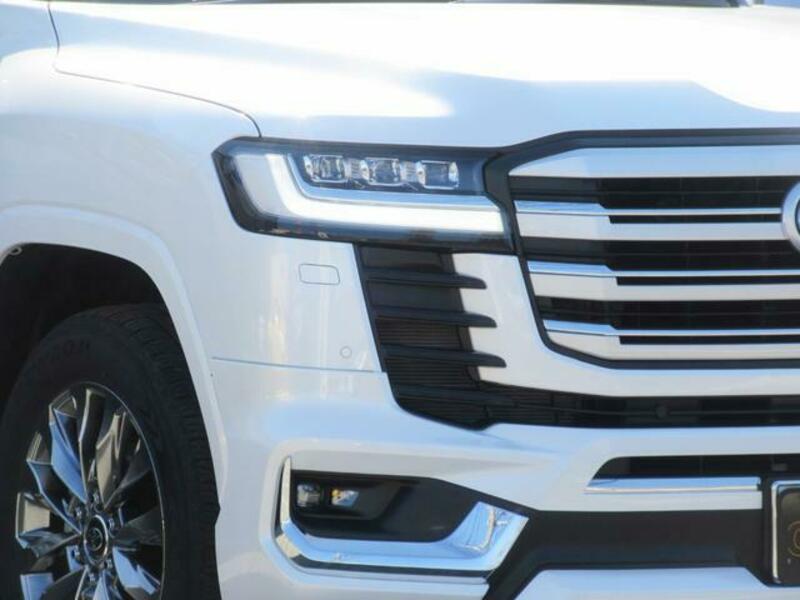 LAND CRUISER