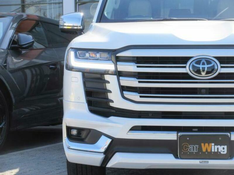 LAND CRUISER