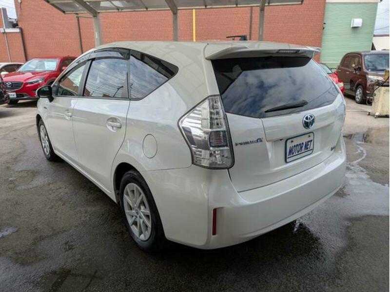 PRIUS ALPHA