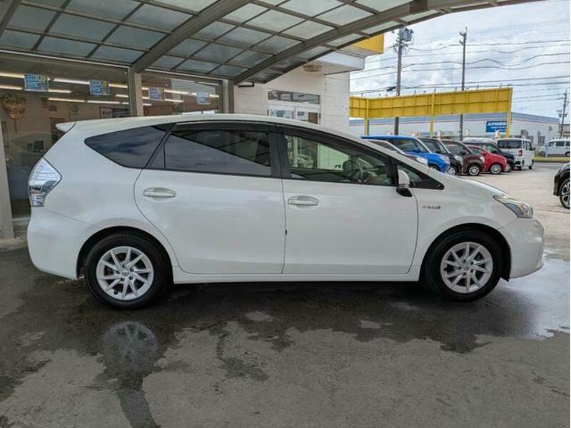 PRIUS ALPHA