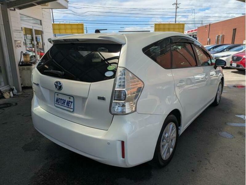PRIUS ALPHA