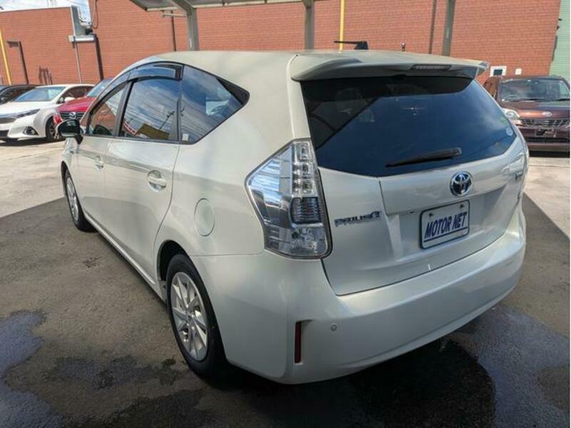 PRIUS ALPHA