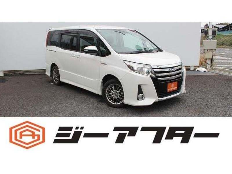 TOYOTA NOAH
