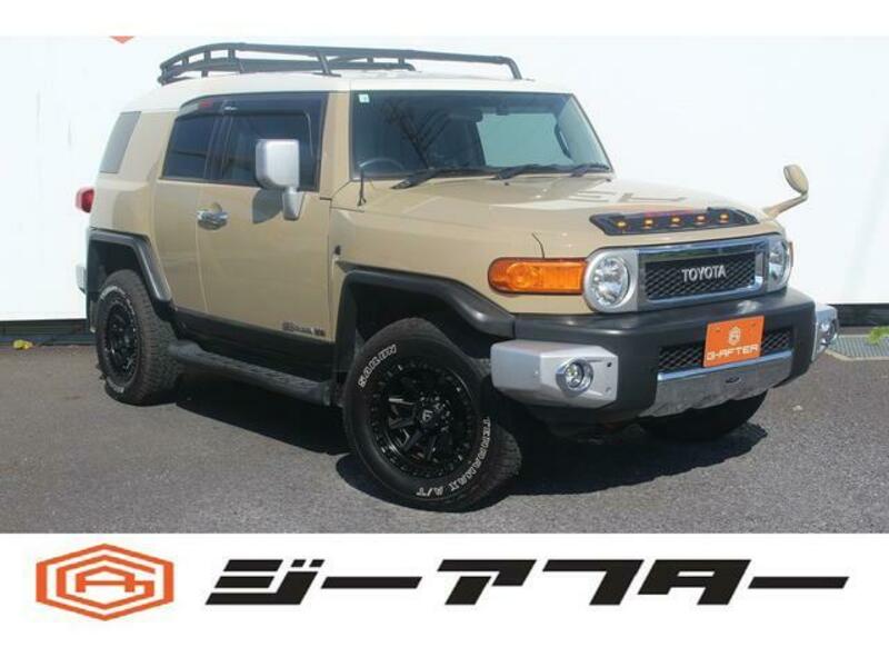 TOYOTA FJ CRUISER