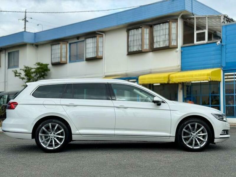 PASSAT VARIANT