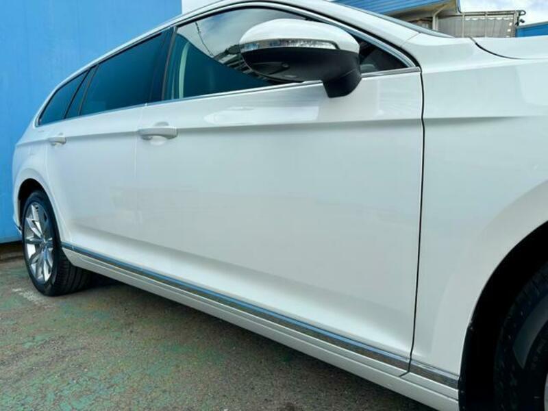 PASSAT VARIANT