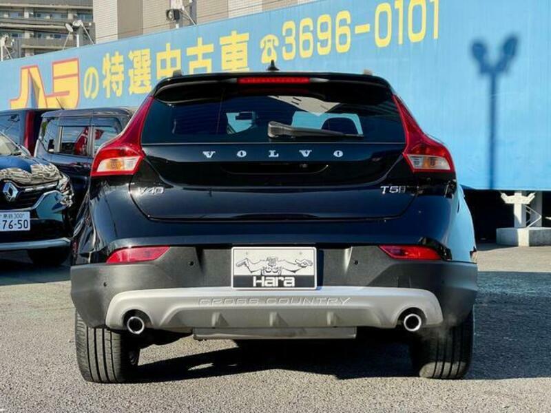V40