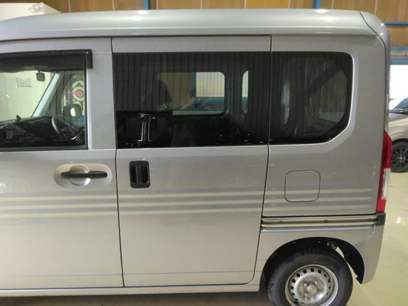 N-VAN