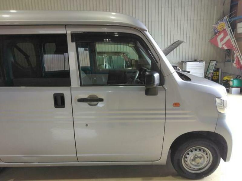 N-VAN