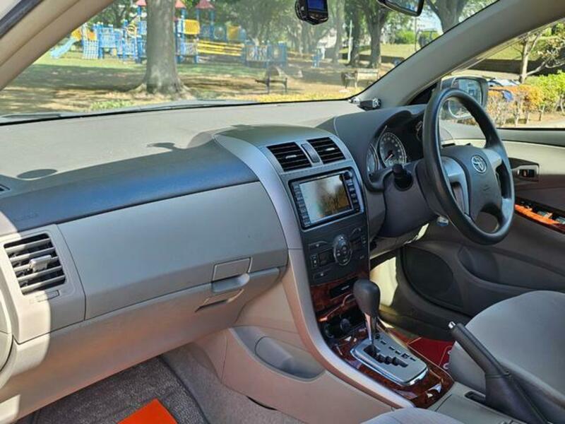 COROLLA AXIO