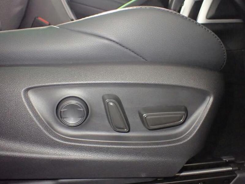 COROLLA CROSS