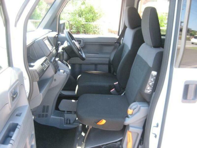 N-VAN