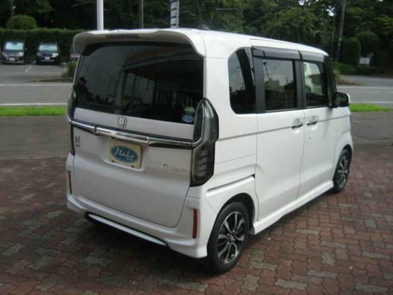 N BOX CUSTOM