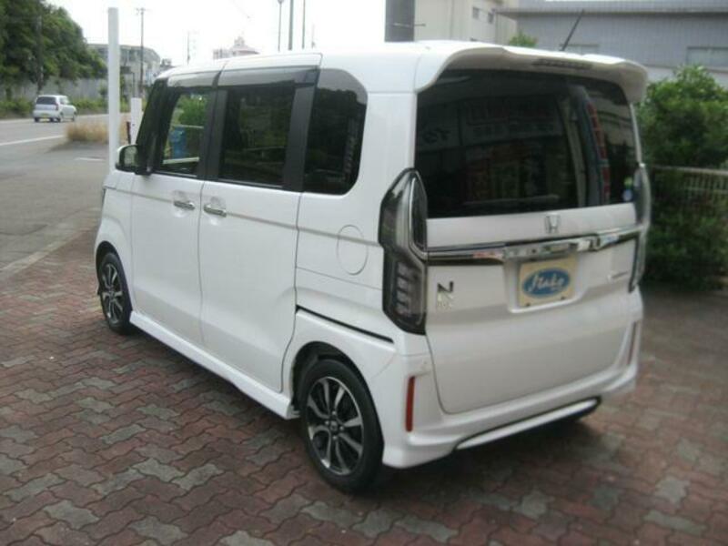N BOX CUSTOM