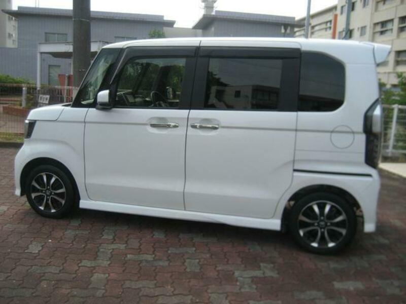 N BOX CUSTOM