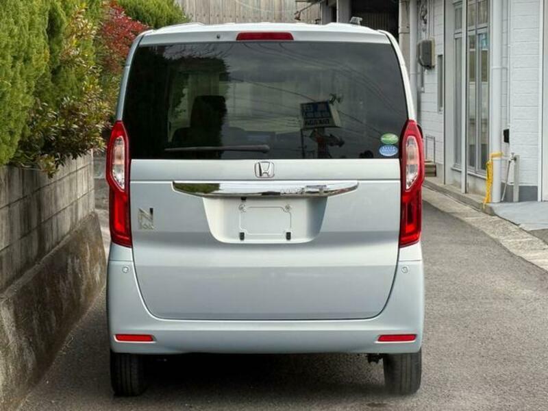 N BOX