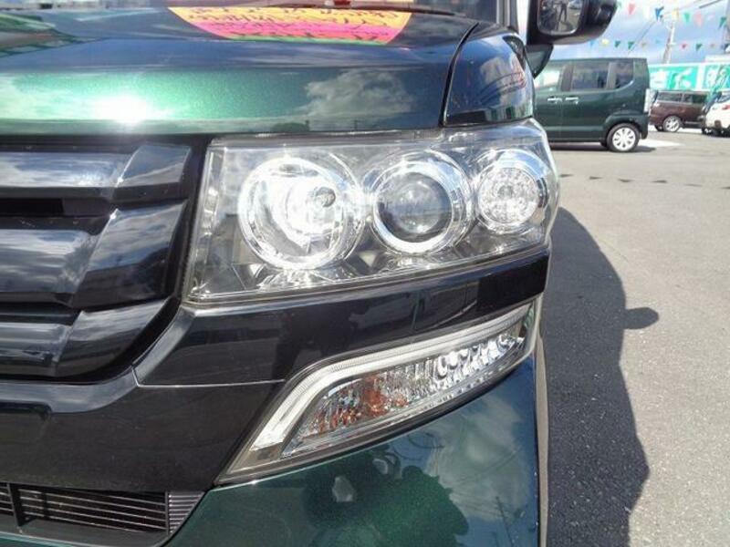 N BOX CUSTOM