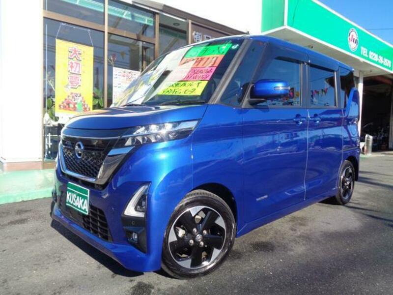 NISSAN ROOX