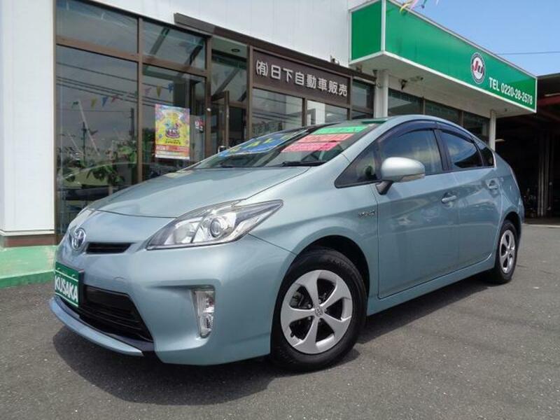 TOYOTA PRIUS