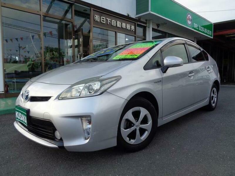 TOYOTA PRIUS