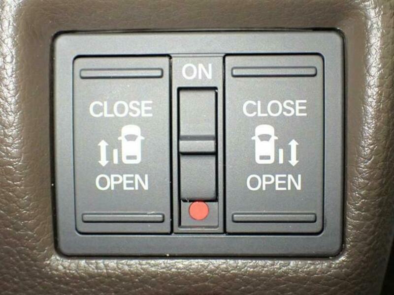 N BOX