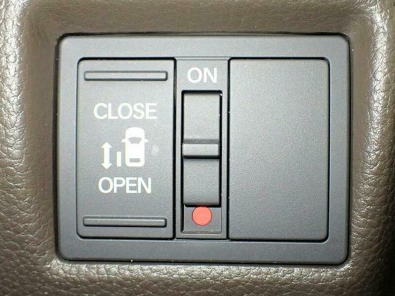 N BOX