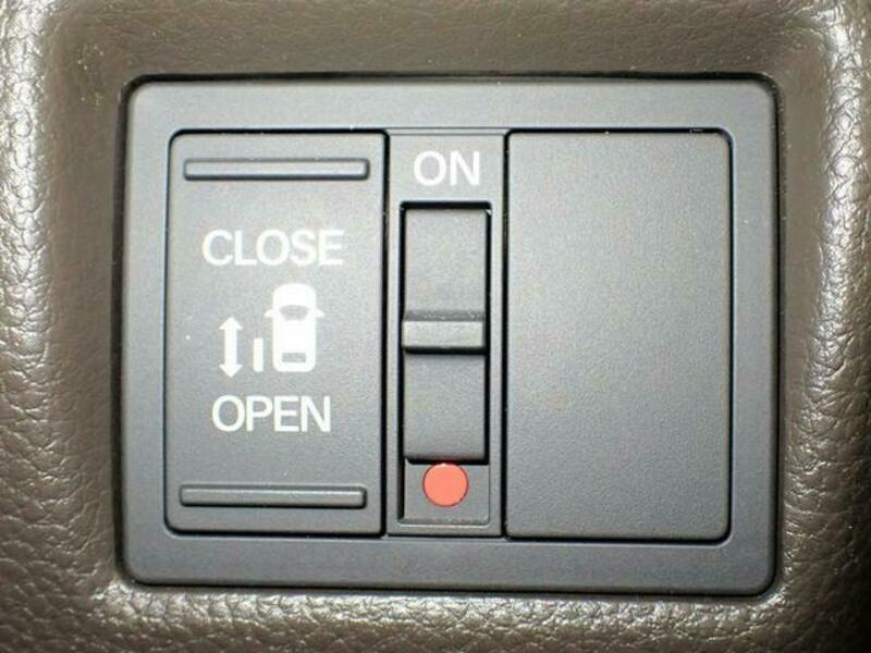 N BOX