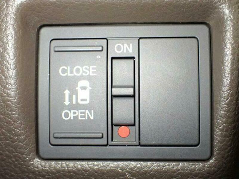 N BOX