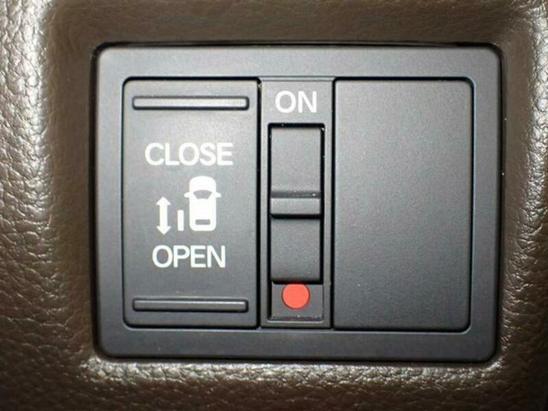 N BOX
