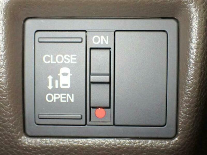 N BOX