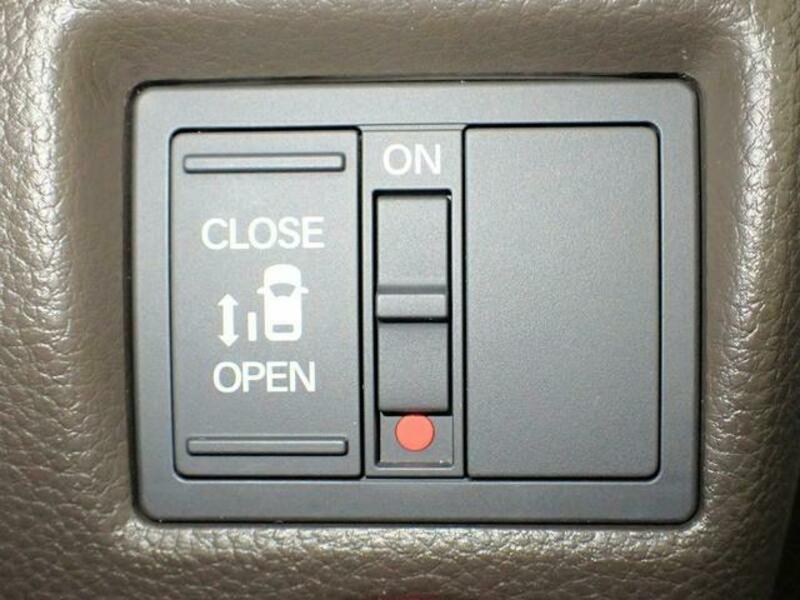 N BOX