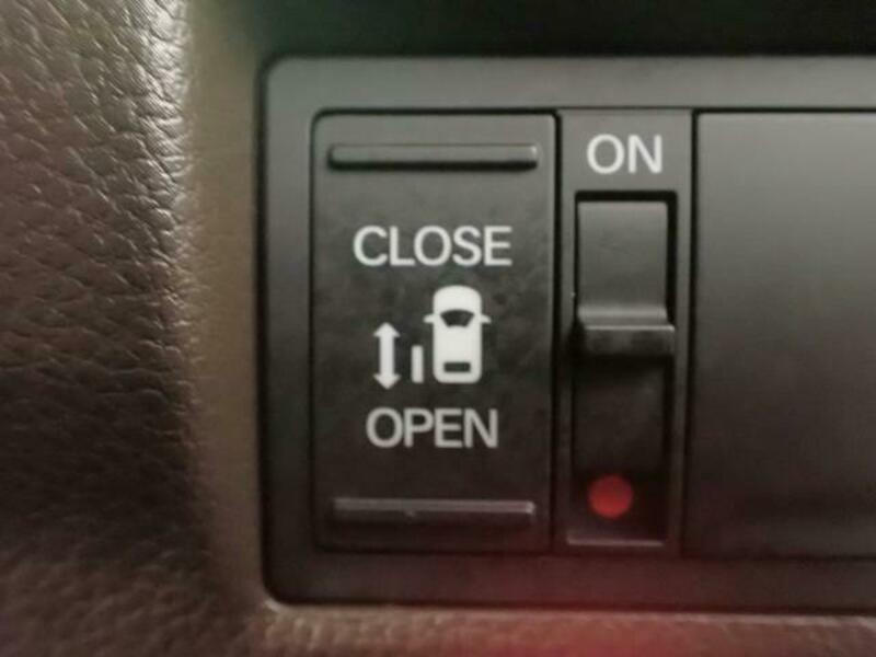 N BOX