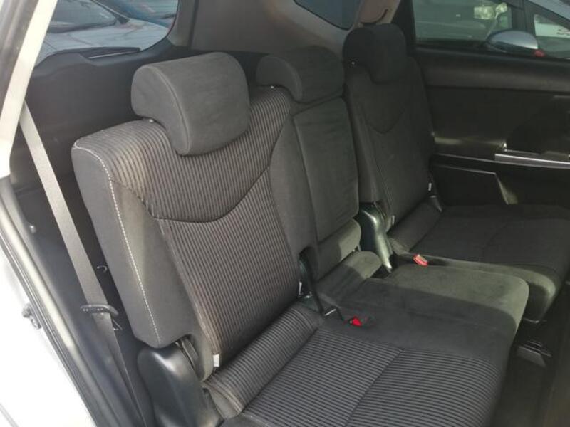 PRIUS ALPHA