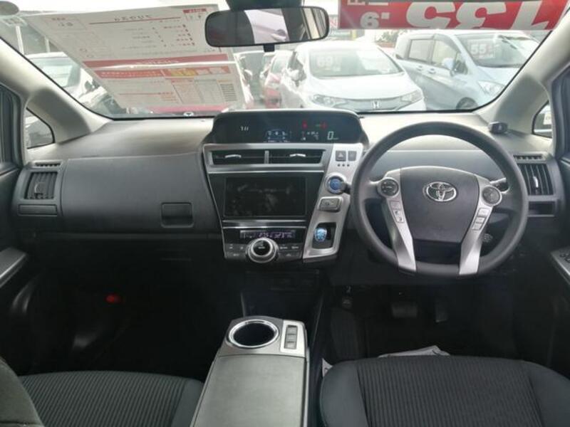 PRIUS ALPHA