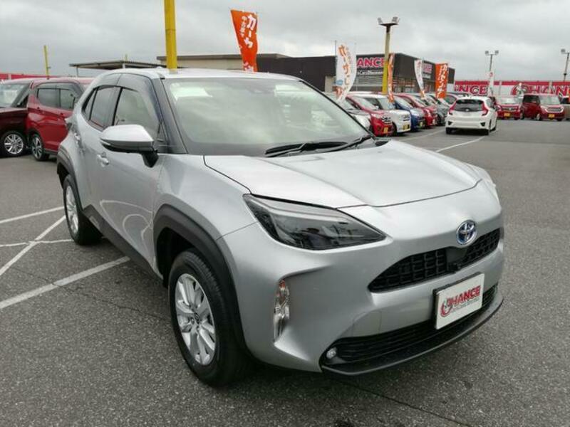 YARIS CROSS