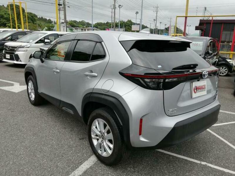 YARIS CROSS