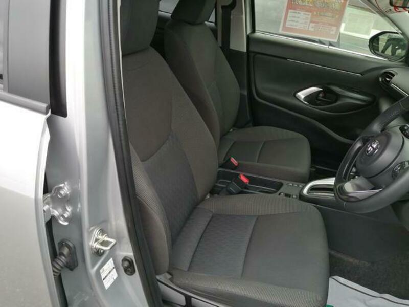 YARIS CROSS