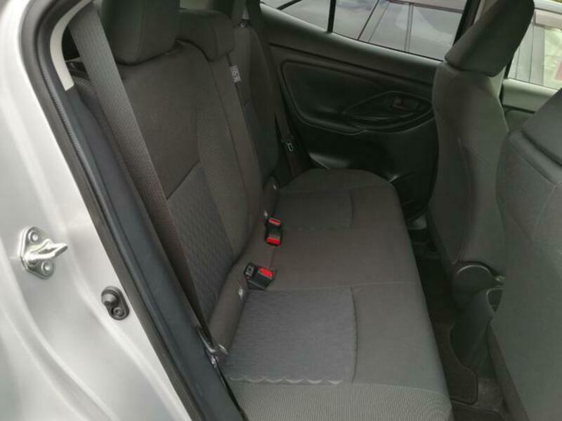 YARIS CROSS