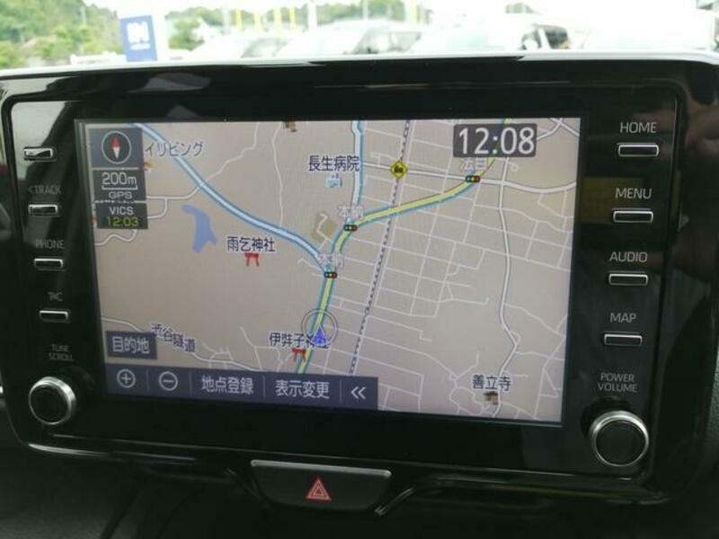 YARIS CROSS