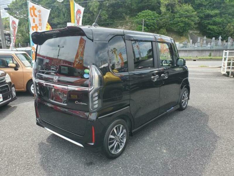N BOX CUSTOM