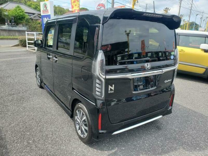 N BOX CUSTOM